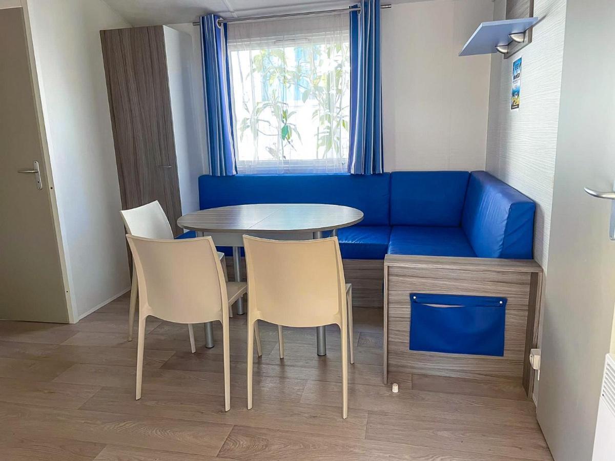 3 Bedroom Chalets Camping Lei Suves - Joycasa ロクブリューヌ・シュル・アルジャン エクステリア 写真