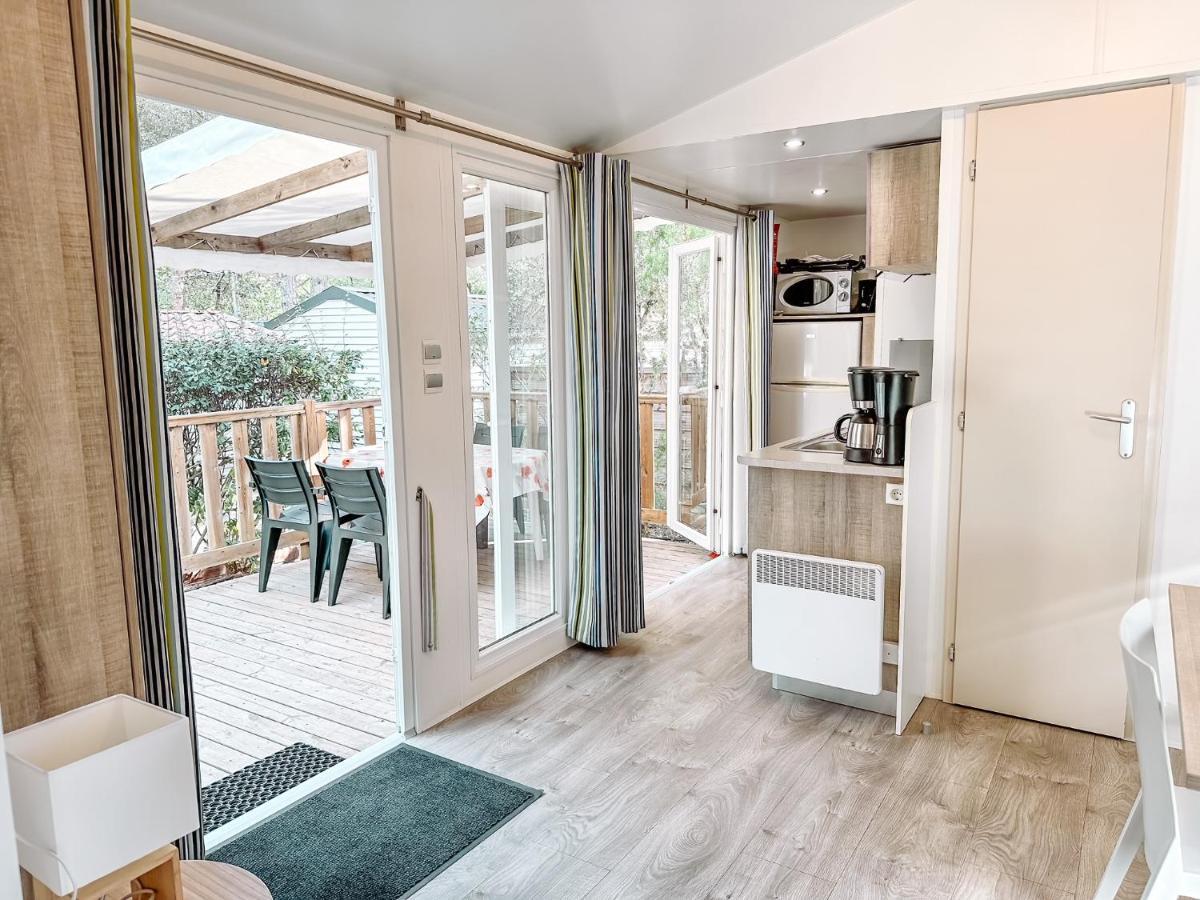 3 Bedroom Chalets Camping Lei Suves - Joycasa ロクブリューヌ・シュル・アルジャン エクステリア 写真