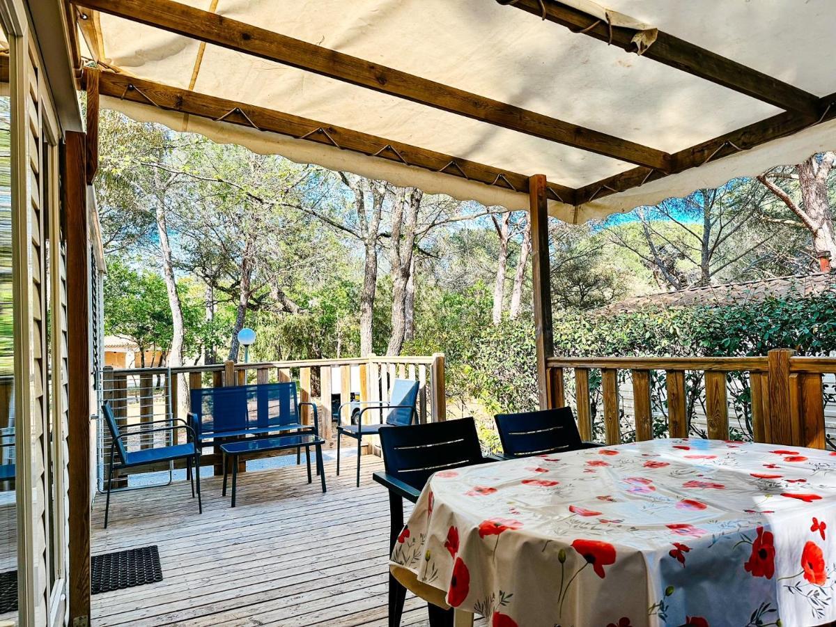 3 Bedroom Chalets Camping Lei Suves - Joycasa ロクブリューヌ・シュル・アルジャン エクステリア 写真