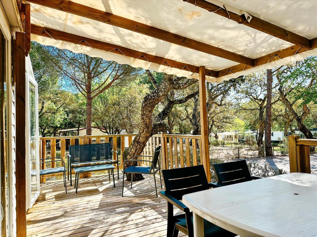 3 Bedroom Chalets Camping Lei Suves - Joycasa ロクブリューヌ・シュル・アルジャン エクステリア 写真
