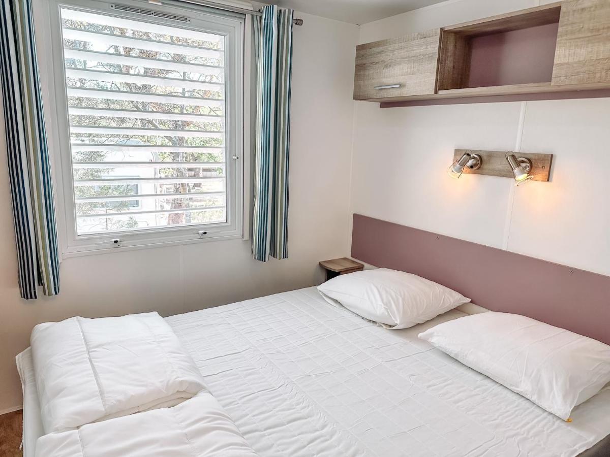 3 Bedroom Chalets Camping Lei Suves - Joycasa ロクブリューヌ・シュル・アルジャン エクステリア 写真