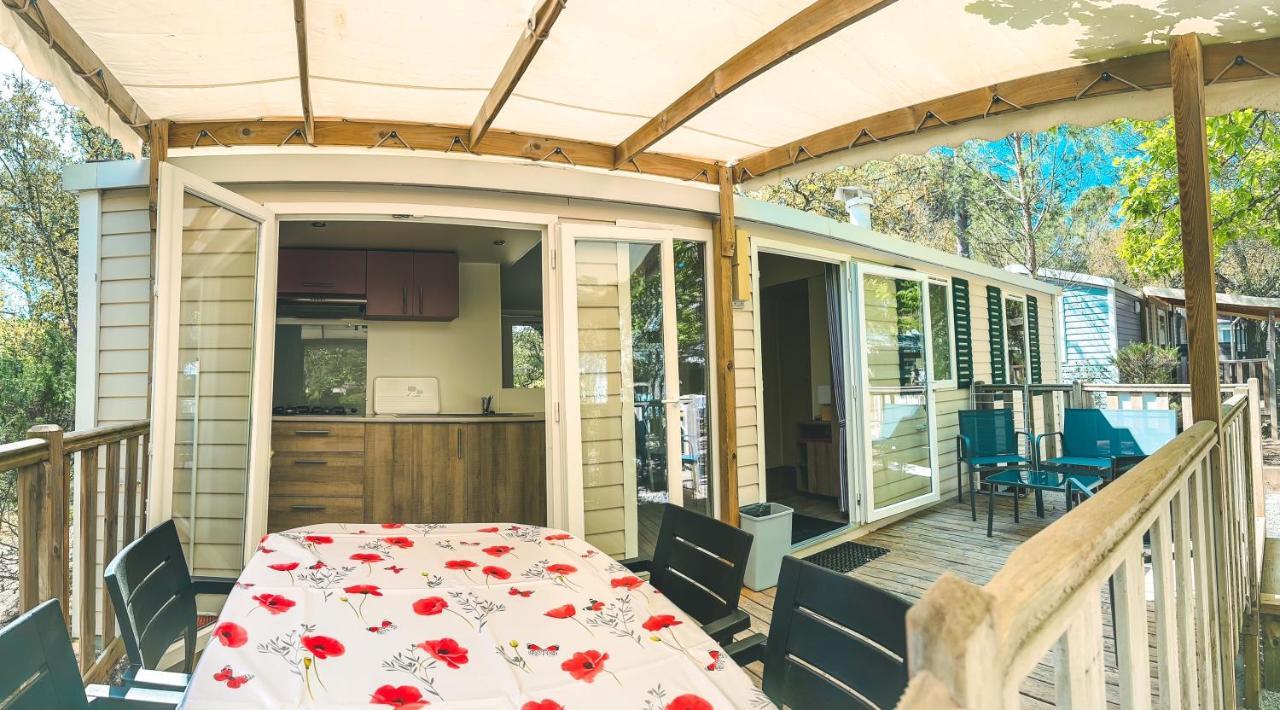 3 Bedroom Chalets Camping Lei Suves - Joycasa ロクブリューヌ・シュル・アルジャン エクステリア 写真