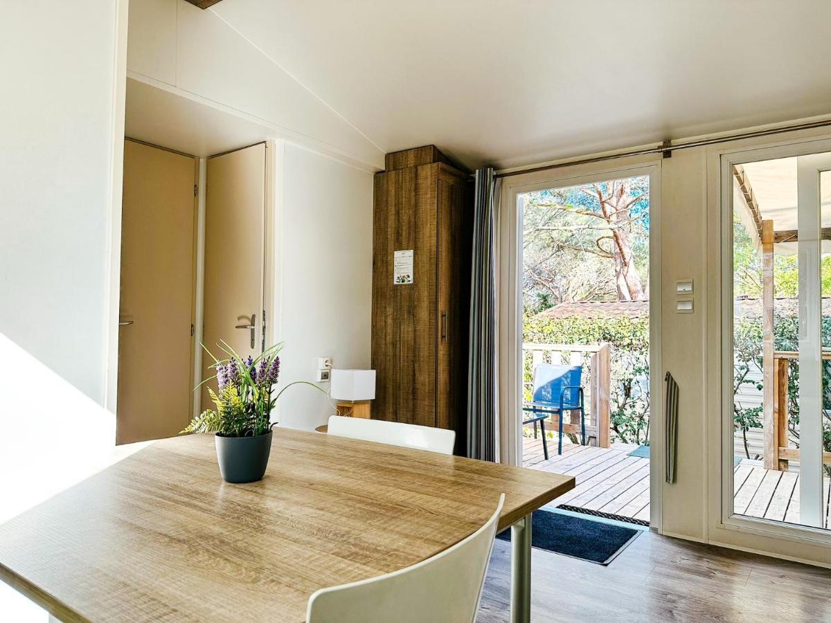 3 Bedroom Chalets Camping Lei Suves - Joycasa ロクブリューヌ・シュル・アルジャン エクステリア 写真