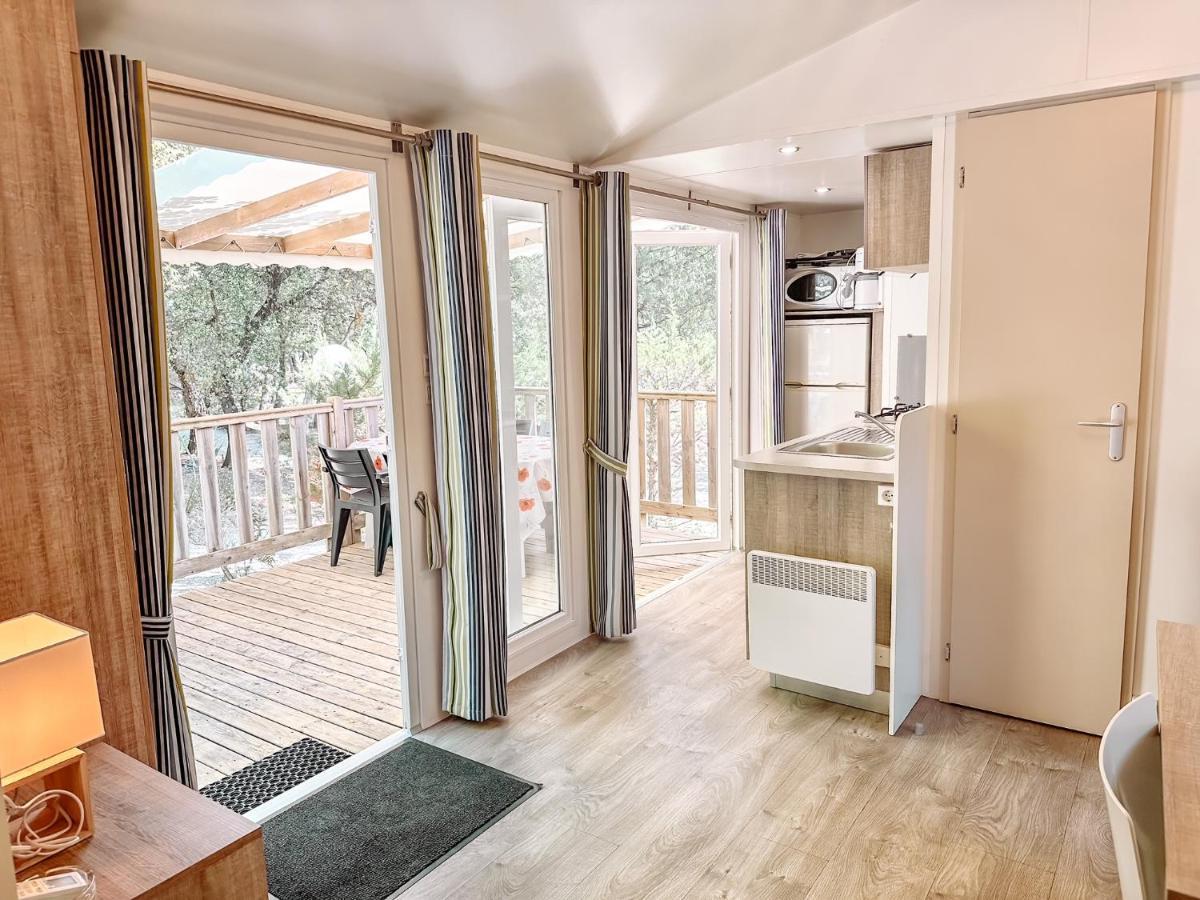 3 Bedroom Chalets Camping Lei Suves - Joycasa ロクブリューヌ・シュル・アルジャン エクステリア 写真